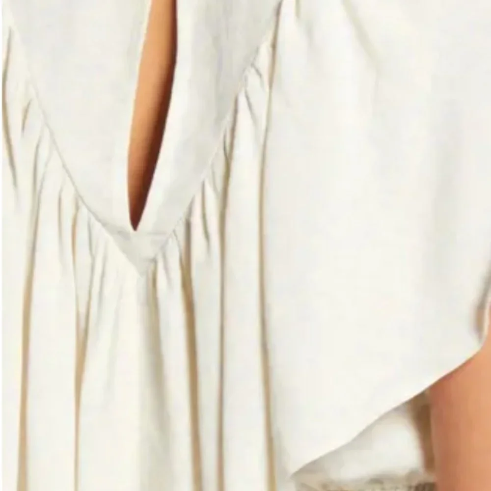 Cropped Printed Ruffle top - Picture 4 of 5